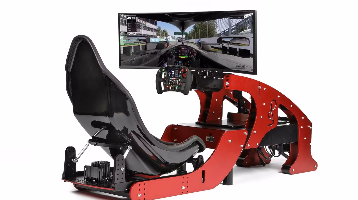 Cool Performance Formula simulator monocoque cockpit met triple schermen