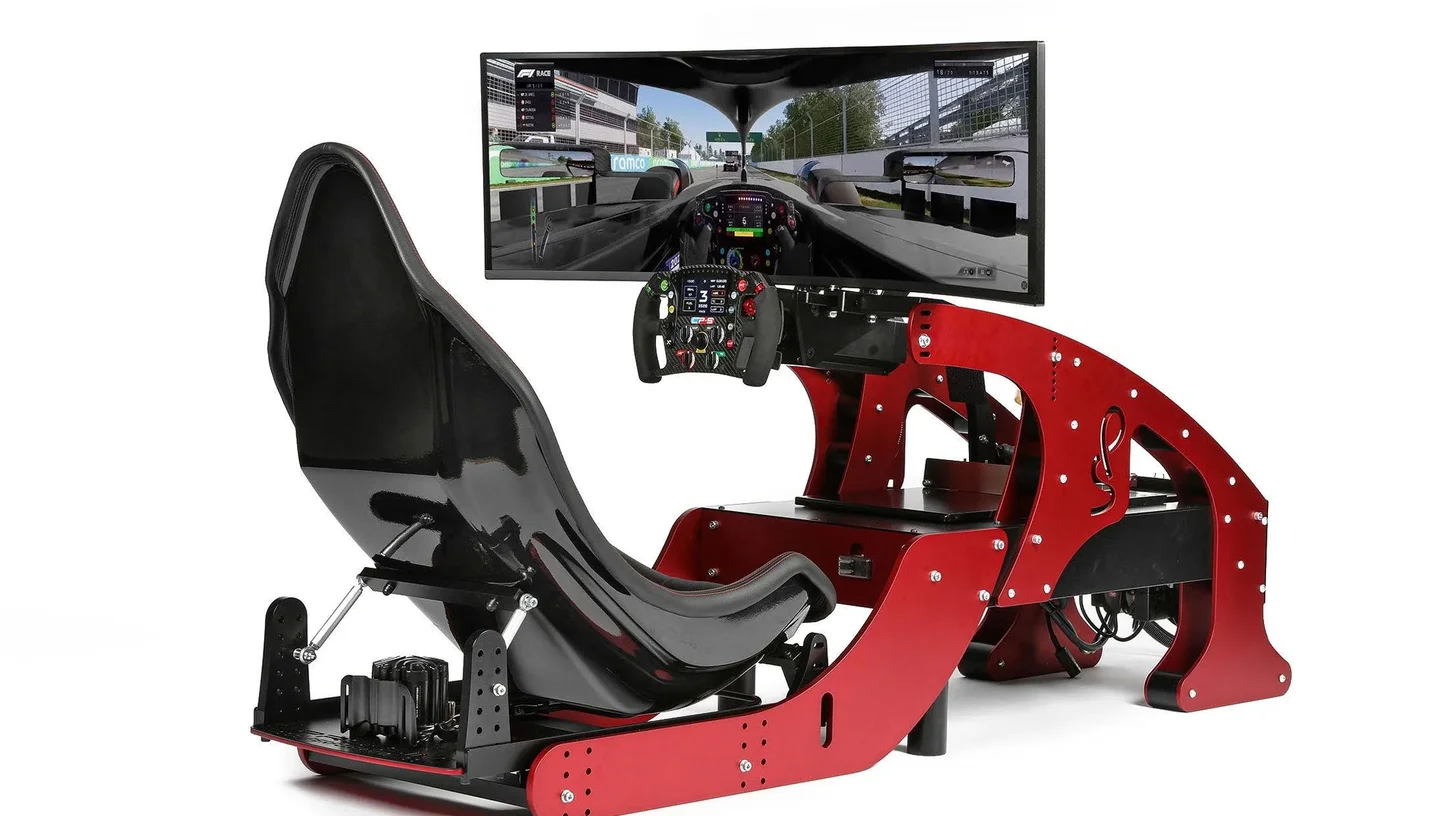 Cool Performance Formula simulator monocoque cockpit met triple schermen