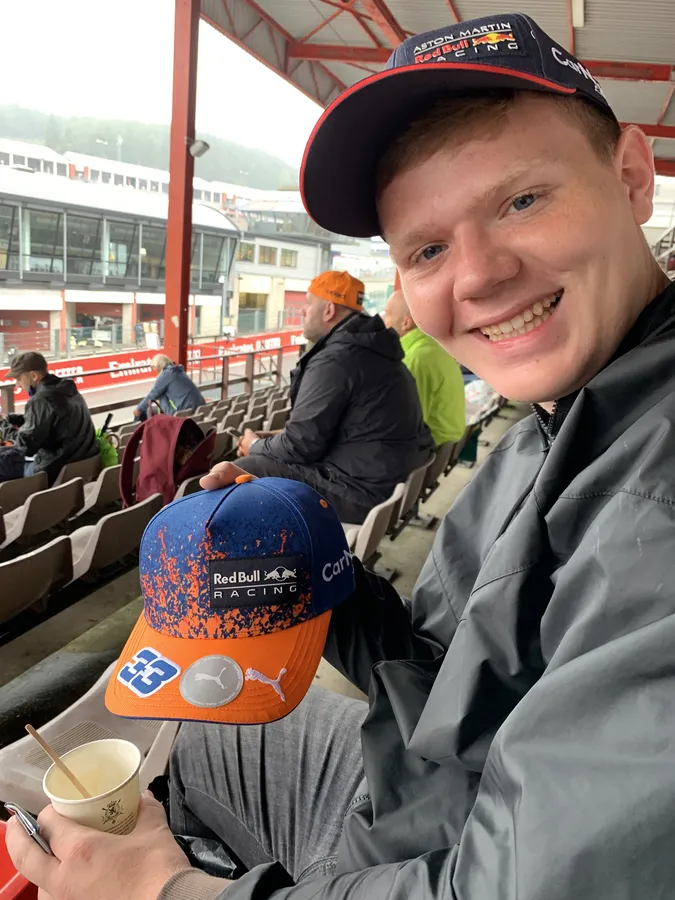Frank met Max Verstappen pet bij Formule 1 Spa